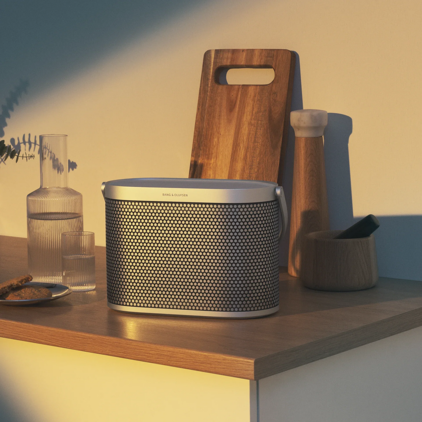 Bang & Olufsen Beosound A5 Taşınabilir Kablosuz Hoparlör